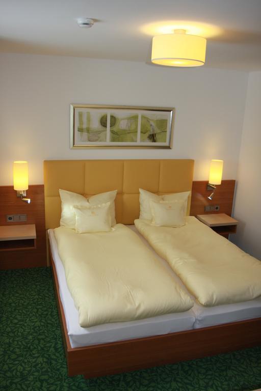 Hotel Sonnenhof Timelkam Exterior foto
