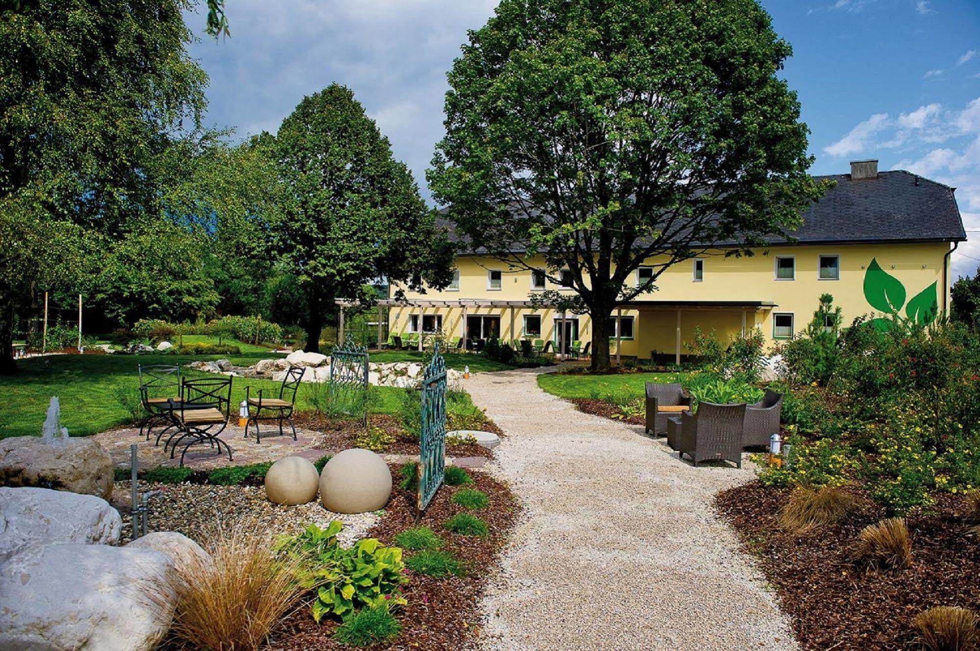 Hotel Sonnenhof Timelkam Exterior foto
